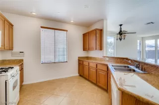 Photo #3: 2189617 Listing 