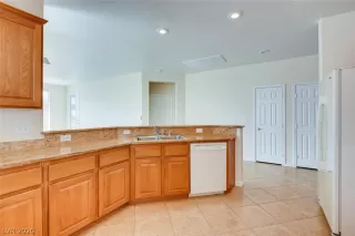 Photo #4: 2189617 Listing 