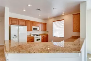 Photo #6: 2189617 Listing 