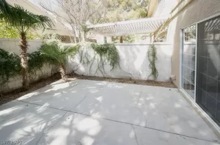 Photo #1: 2189640 Listing 