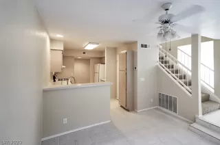 Photo #5: 2189640 Listing 