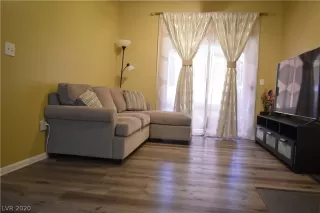 Photo #4: 2189673 Listing