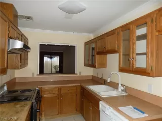 Photo #2: 2189685 Listing 