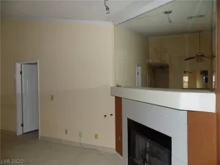 Photo #5: 2189685 Listing 