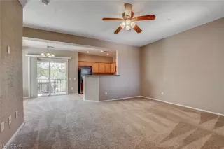 Photo #4: 2189725 Listing