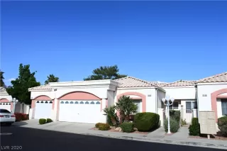 Photo #2: 2189752 Listing