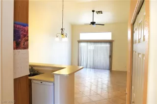 Photo #4: 2189752 Listing