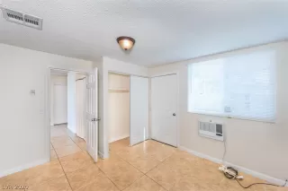 Photo #4: 2189810 Listing 