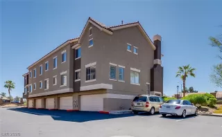 Photo #1: 2189840 Listing