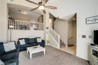 Photo #4: 2189840 Listing