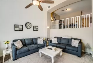 Photo #5: 2189840 Listing