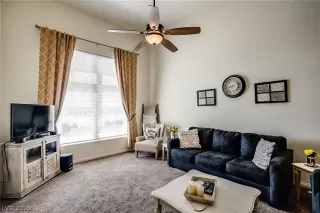 Photo #6: 2189840 Listing