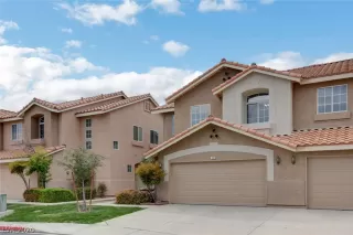 Photo #1: 2189928 Listing