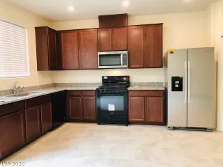 Photo #1: 2189935 Listing