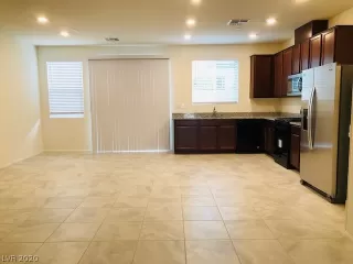 Photo #2: 2189935 Listing