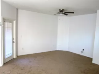 Photo #6: 2190130 Listing