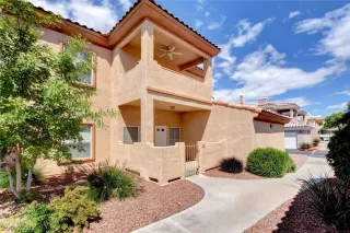 Photo #1: 2190143 Listing