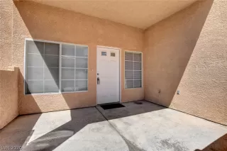 Photo #3: 2190143 Listing