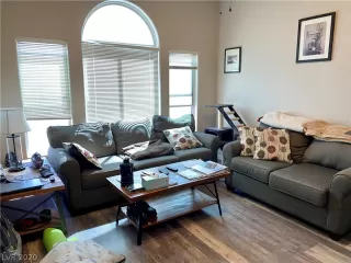 Photo #2: 2190171 Listing