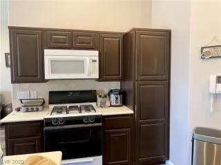 Photo #3: 2190171 Listing