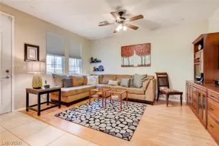 Photo #5: 2190175 Listing