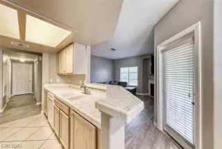 Photo #3: 2190180 Listing 