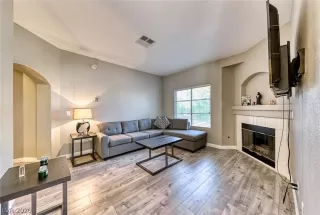 Photo #4: 2190180 Listing 