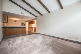 Photo #3: 2190359 Listing