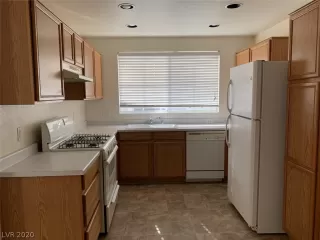 Photo #5: 2190487 Listing 