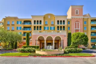 Photo #1: 2190545 Listing