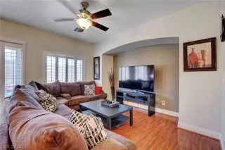 Photo #3: 2190601 Listing