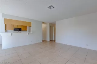 Photo #3: 2190612 Listing