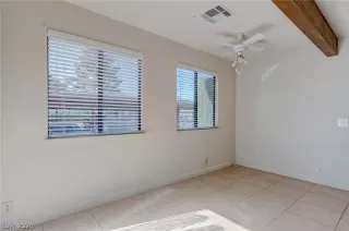 Photo #5: 2190612 Listing