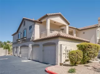 Photo #3: 2190670 Listing