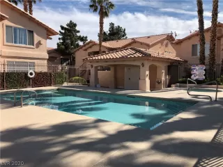 Photo #2: 2190683 Listing