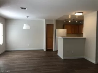 Photo #4: 2190683 Listing