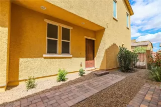 Photo #2: 2190701 Listing