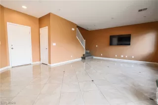 Photo #4: 2190701 Listing