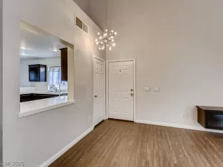 Photo #4: 2190857 Listing