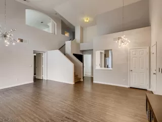 Photo #6: 2190857 Listing