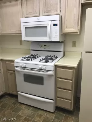 Photo #3: 2190867 Listing 