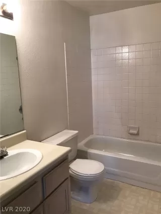 Photo #5: 2190867 Listing 