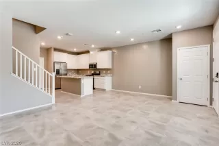 Photo #2: 2190933 Listing 