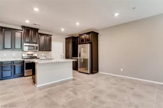 Photo #4: 2190937 Listing 