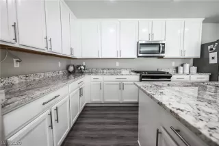 Photo #3: 2191054 Listing