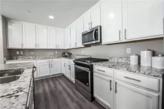 Photo #4: 2191054 Listing