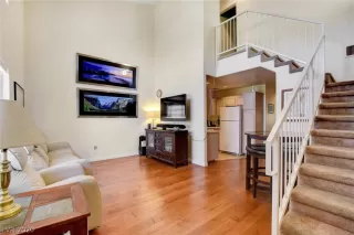 Photo #4: 2191085 Listing