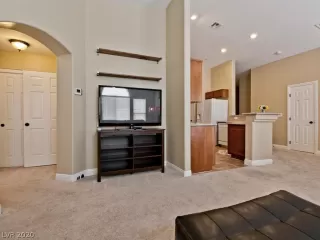 Photo #4: 2191092 Listing