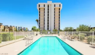 Photo #2: 2191109 Listing