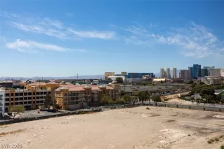 Photo #1: 2191168 Listing 